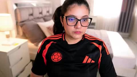 Snapshot of camila_buitrago chatting on 16, 11, 2025 Camila buitrago online show from 16, 11, 2025