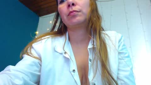 Snapshot of camila_delarosa chatting on 27, 12, 2024 camila online show from 27, 12, 2024