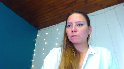 Snapshot of camila_delarosa chatting on 27, 12, 2024 camila online show from 27, 12, 2024