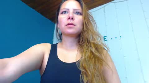 Snapshot of camila_delarosa chatting on 13, 1, 2025 camila online show from 13, 1, 2025