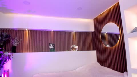 Camila online show from 17, 12, 2024