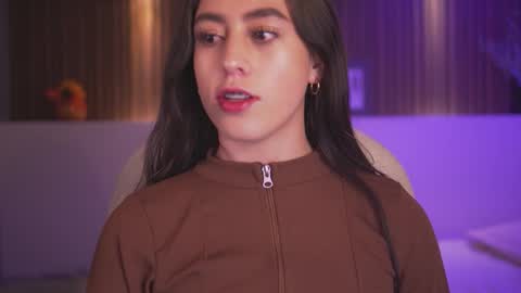 camila_martinez9 online show from 17, 11, 2025