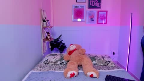 Camila  online show from 5, 11, 2025