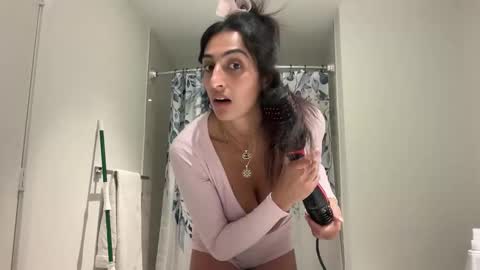 camiliakxoxo online show from 6, 1, 2026