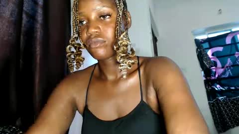 Snapshot of camillasoofine chatting on 28, 5, 2026 camillasoofine online show from 28, 5, 2026