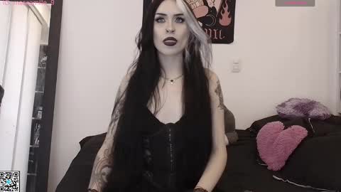 Camille  online show from 27, 10, 2025