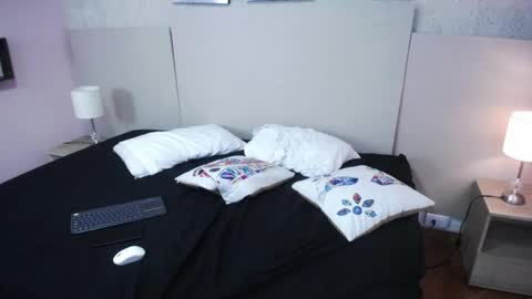 Camille and Shaggy online show from 11, 4, 2026