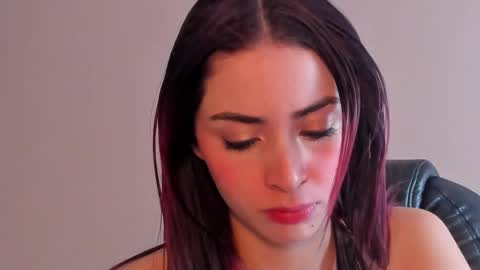 C A M I L L E N    Help me get to the top online show from 8, 2, 2025