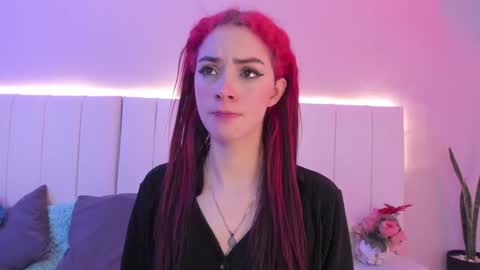 C A M I L L E N    Help me get to the top online show from 18, 11, 2025