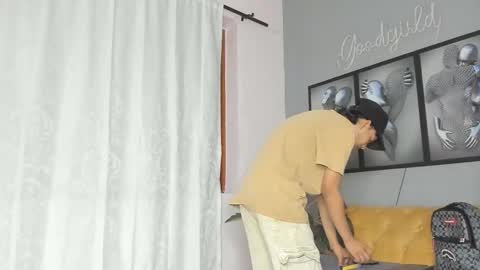 Camillo Virgil online show from 16, 12, 2025