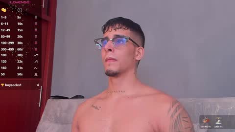 Snapshot of camilo_ospina_ chatting on 19, 12, 2024 INDEPENDENT MODEL online show from 19, 12, 2024