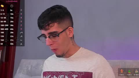 Snapshot of camilo_ospina_ chatting on 30, 12, 2024 INDEPENDENT MODEL online show from 30, 12, 2024