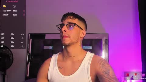 Snapshot of camilo_ospina_ chatting on 2, 3, 2025 INDEPENDENT MODEL online show from 2, 3, 2025