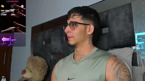 Snapshot of camilo_ospina_ chatting on 12, 9, 2025 INDEPENDENT MODEL online show from 12, 9, 2025