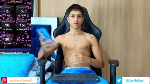 Snapshot of camilobass_ chatting on 29, 10, 2025 Camilo Bass online show from 29, 10, 2025