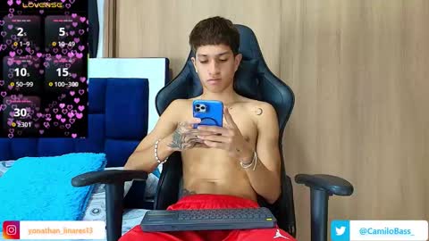 Snapshot of camilobass_ chatting on 11, 11, 2025 Camilo Bass online show from 11, 11, 2025