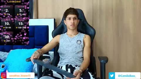 Snapshot of camilobass_ chatting on 15, 11, 2025 Camilo Bass online show from 15, 11, 2025