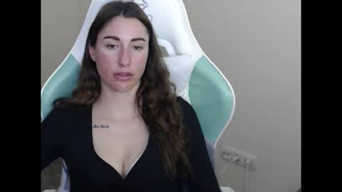 cammila horn online show from 5, 1, 2026