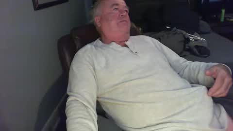 Snapshot of canamanxxx chatting on 23, 11, 2025 canamanxxx online show from 23, 11, 2025