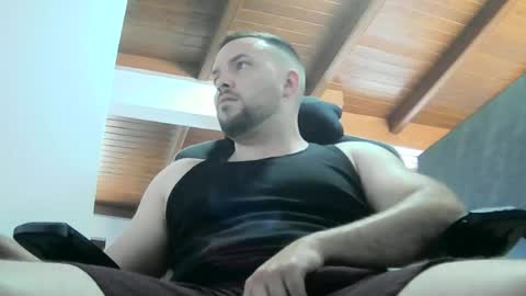 Snapshot of canarionm5 chatting on 1, 6, 2026 canarion online show from 1, 6, 2026