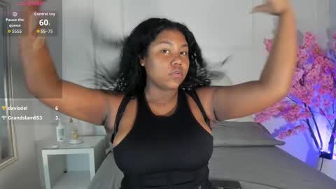 Snapshot of candaceowens chatting on 8, 10, 2025 candaceowens online show from 8, 10, 2025