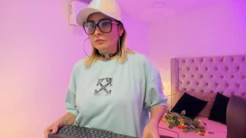 Candie  online show from 13, 10, 2025