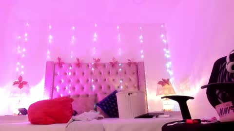 Candie  online show from 15, 2, 2026