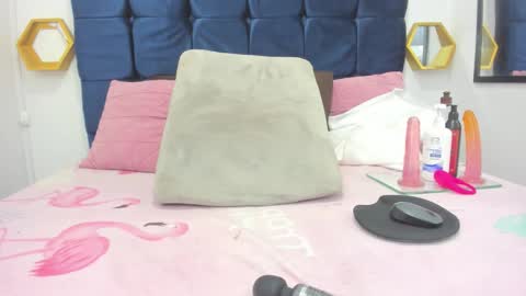 candy_big_tits18 online show from 22, 10, 2025