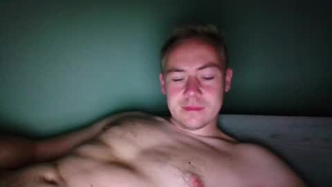 Snapshot of candy_boy_xoxo chatting on 18, 7, 2026 candy_boy_xoxo online show from 18, 7, 2026