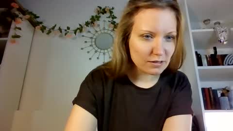 Snapshot of candy_cougar82 chatting on 15, 6, 2026 Candy Cougar online show from 15, 6, 2026