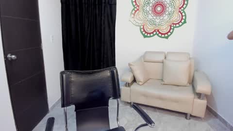 candy_fox_19 online show from 15, 1, 2026