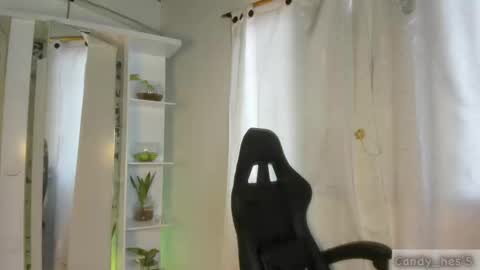 Nickol online show from 11, 9, 2025