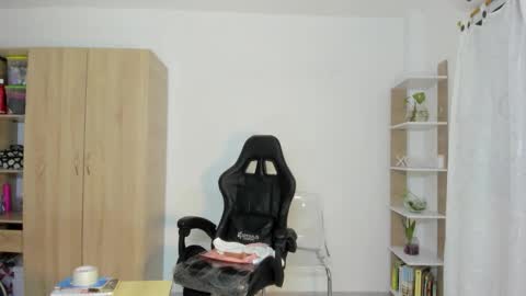 Nickol online show from 9, 1, 2026