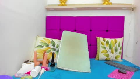 Snapshot of candy_hotsexxxx chatting on 31, 12, 2024 candy_hotsexxxx online show from 31, 12, 2024