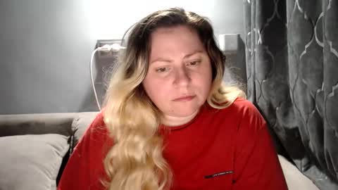 Snapshot of candycream74 chatting on 21, 4, 2026 Laura online show from 21, 4, 2026
