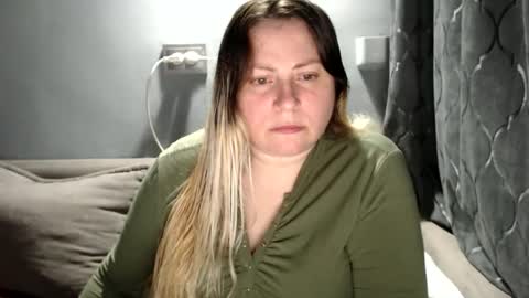 Snapshot of candycream74 chatting on 25, 4, 2026 Laura online show from 25, 4, 2026