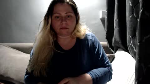 Snapshot of candycream74 chatting on 30, 4, 2026 Laura online show from 30, 4, 2026