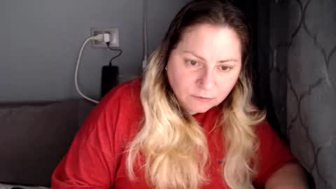 Snapshot of candycream74 chatting on 4, 6, 2026 Laura online show from 4, 6, 2026