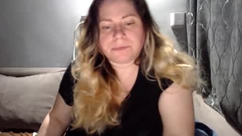 Snapshot of candycream74 chatting on 10, 6, 2026 Laura online show from 10, 6, 2026