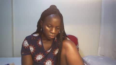 Snapshot of candycurly_ chatting on 8, 3, 2025 candycurly_ online show from 8, 3, 2025