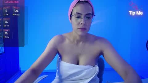 Candy Dowson online show from 16, 1, 2025