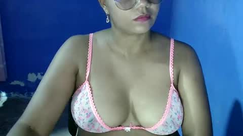 Snapshot of candyflowerlub chatting on 15, 1, 2025 candyflowerlub online show from 15, 1, 2025