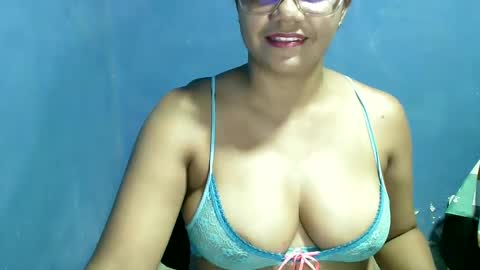 Snapshot of candyflowerlub chatting on 9, 10, 2025 candyflowerlub online show from 9, 10, 2025