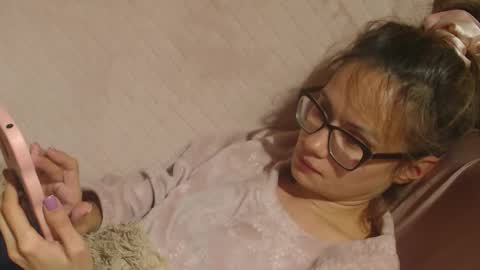 say meow and send tips  online show from 21, 10, 2025