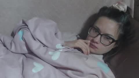 say meow and send tips  online show from 19, 1, 2026