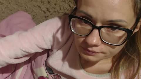 Snapshot of candylady136 chatting on 4, 12, 2024 say meow and send tip  online show from 4, 12, 2024