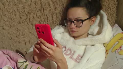 Snapshot of candylady136 chatting on 28, 12, 2024 say meow and send tip  online show from 28, 12, 2024