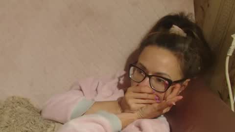 Snapshot of candylady136 chatting on 18, 10, 2025 say meow and send tip  online show from 18, 10, 2025
