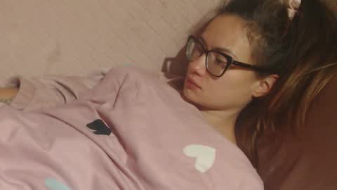 say meow and send tip  online show from 15, 11, 2025