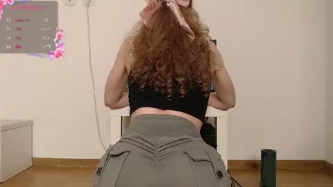Snapshot of candyliciousss chatting on 17, 6, 2026 candyliciousss online show from 17, 6, 2026